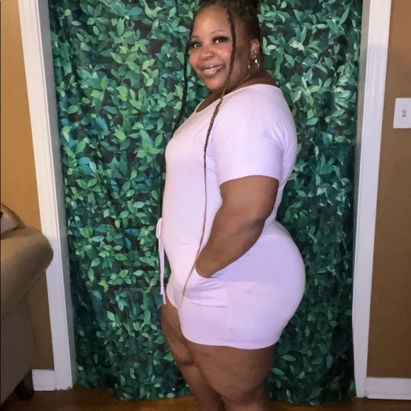 Off Shoulder Romper - Picture 2 of 4